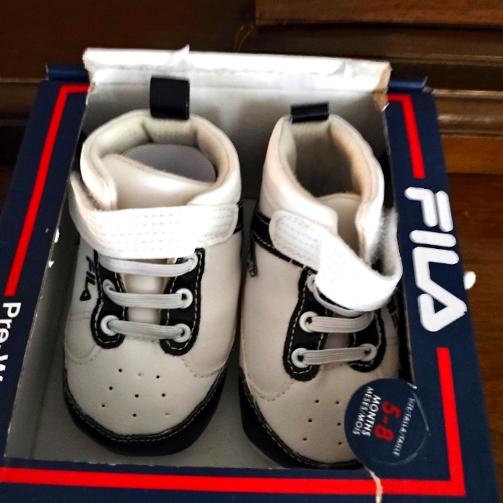 Fila baby shoes